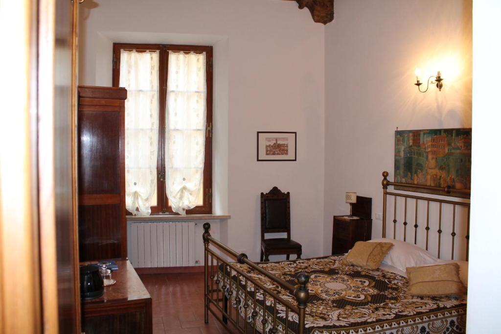Palazzo Masi Bed and Breakfast Siena Rum bild